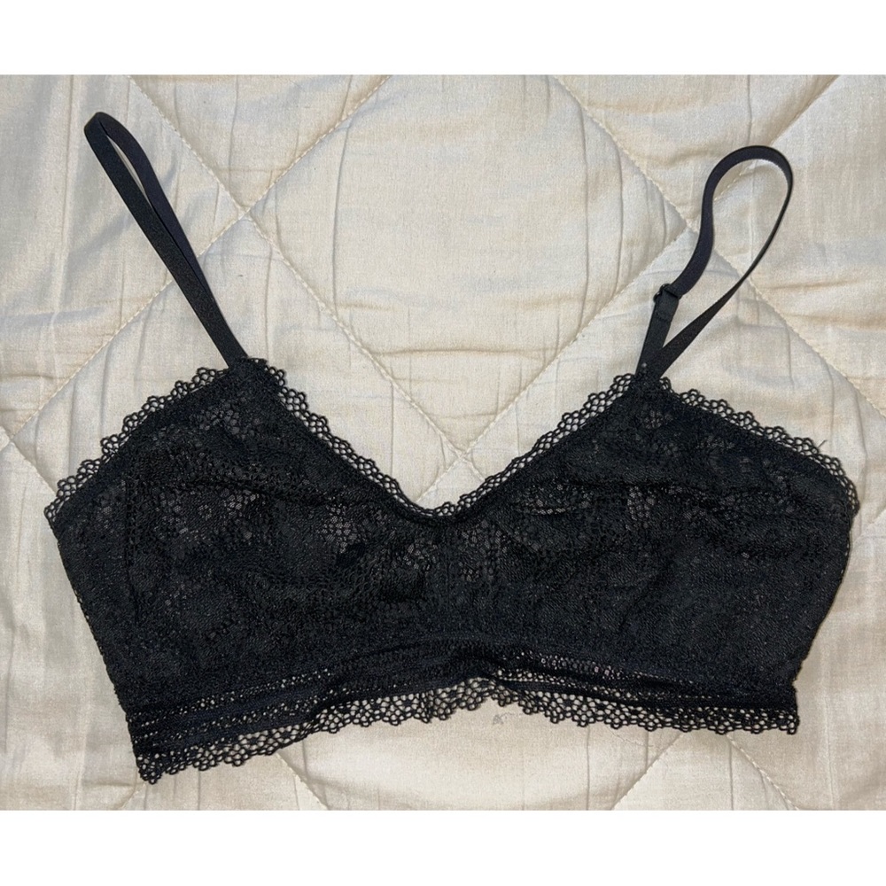 Black Victoria’s Secret Lacey Bralette